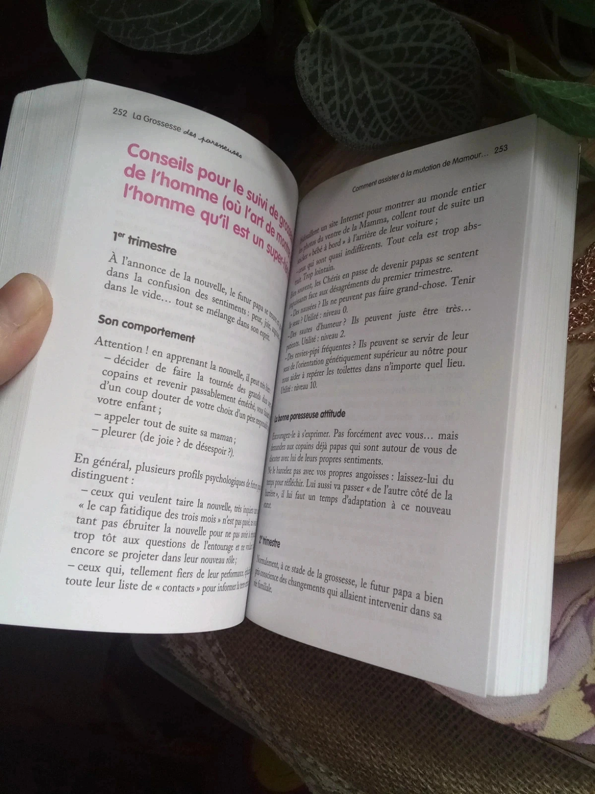 Pretty BoLa pendant necklace + pregnancy book – photo 8